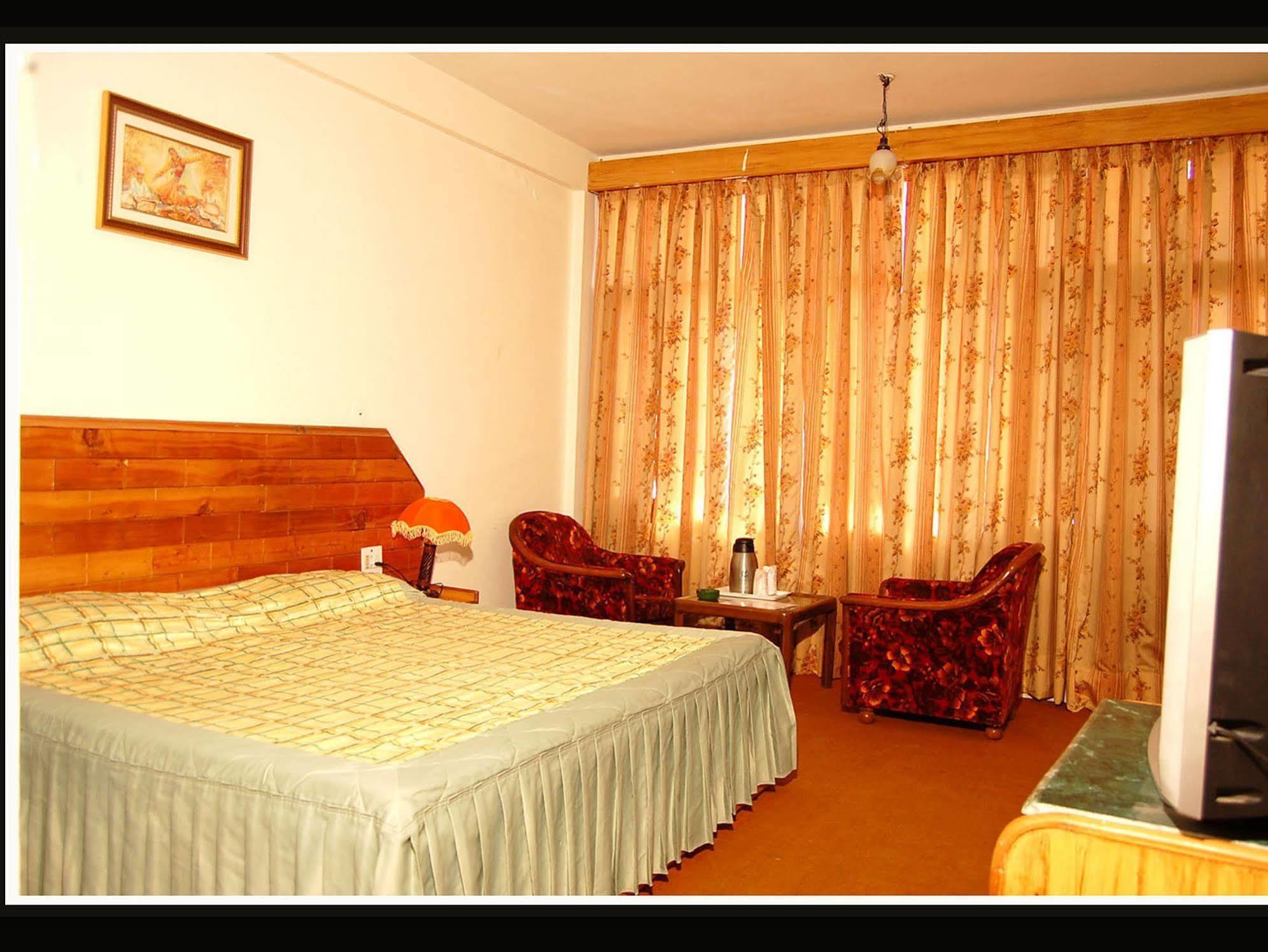 Hotel Nitesh Manali  Exterior photo